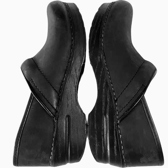 Dansko Clogs Oiled Leather Sz 39 Narrow - Picture 9 of 14